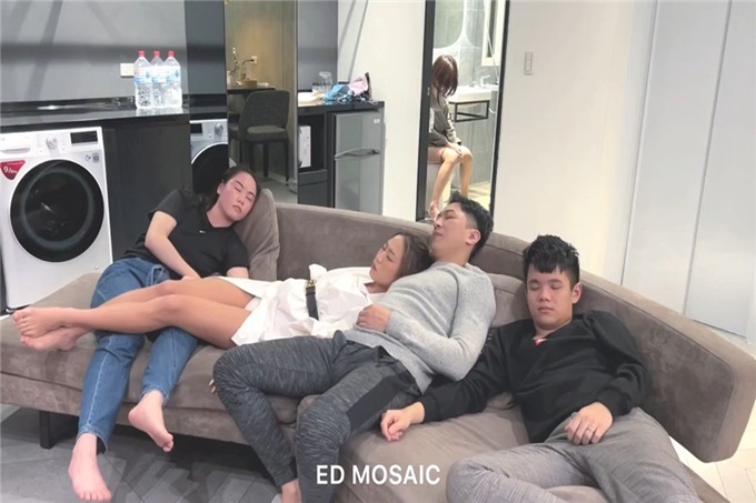 ED Mosaic 两对情侣一友人2男3女醉后大乱斗